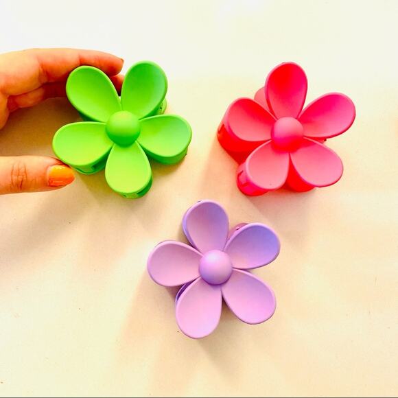 NEW FREE PEOPLE s/3 Hot Pink Purple Green Neon Daisy Flower Claw Clip Hair Retro